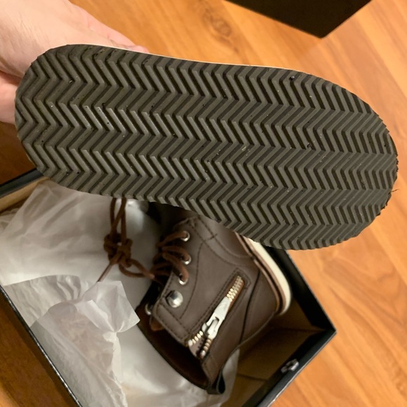 SOLD ❌Dr. Scholls boots for toddler - Picture 2 of 4